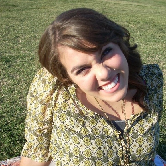 Meet your Posher, Amy - Picture 3 of 7